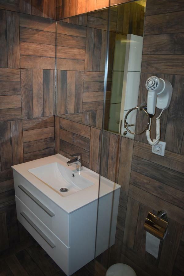 De Lux Apartment Maki Banja Luka Exteriör bild